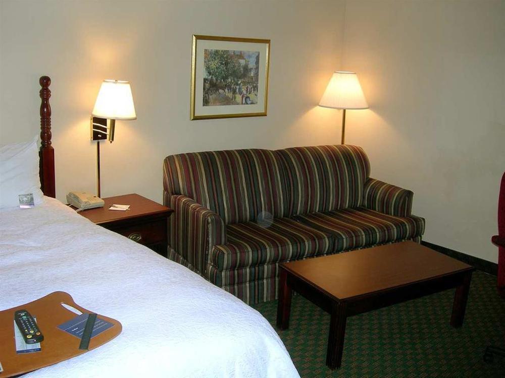 Hampton Inn Bellevue/Nashville I-40 West Habitación foto
